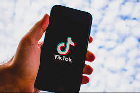 “TikTok” 13-15 yaş arası yeniyetmələrin hesablarını şəxsi (private) edəcək.